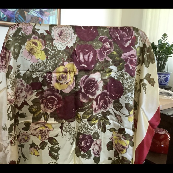 Silk scarf - Picture 1 of 2